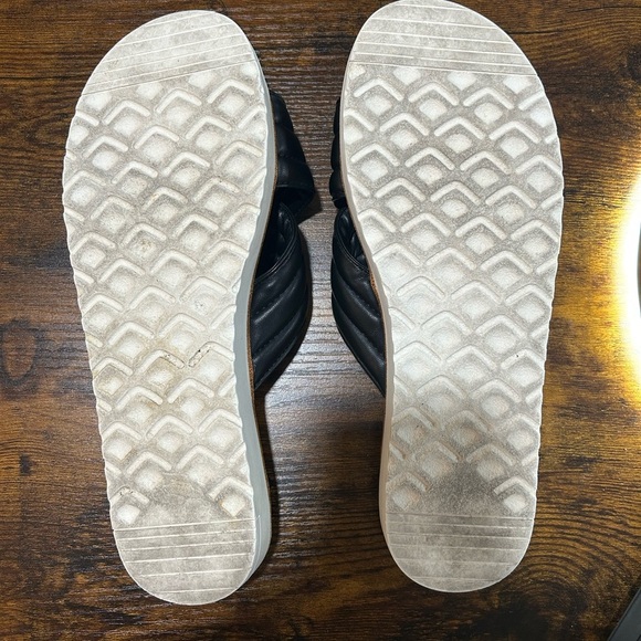 Kensie Black slip on slide Sandals 8.5 - Picture 2 of 3